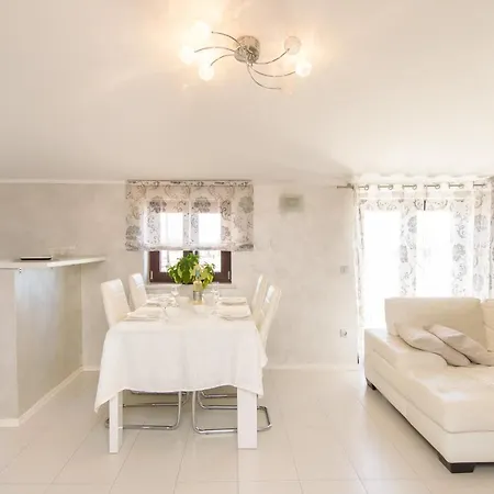Dora Apartment Poreč