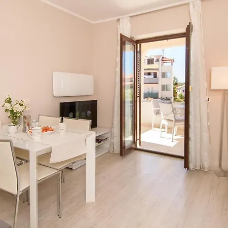 Dora Apartament
